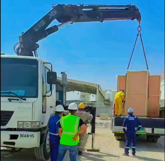 Contact boom truck rental al quoz dubai
