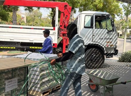 boom truck crane rental dubai heavy lifting